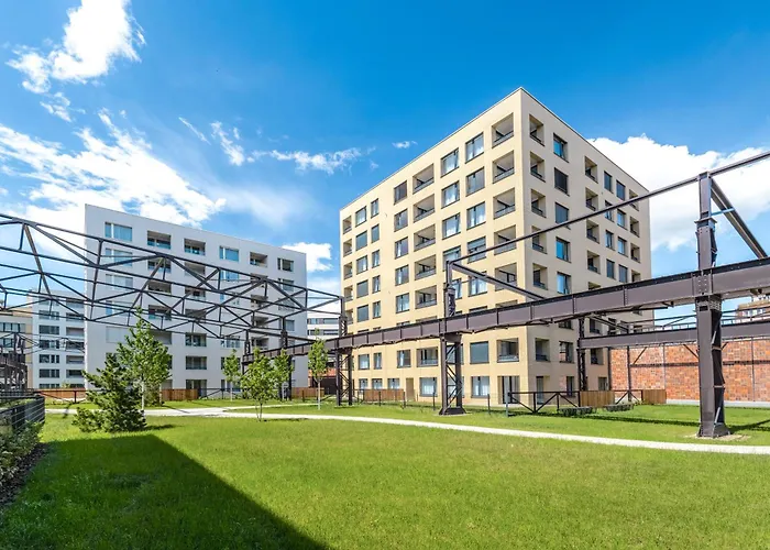 Bright 2br - 7th Floor, Balcony, Free Parking By Gravity Appartamento