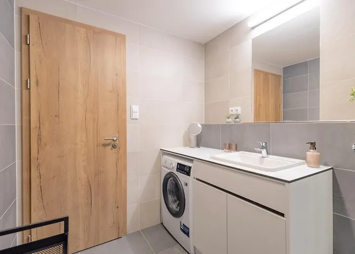 Appartamento Bright 2br - 7th Floor, Balcony, Free Parking By Gravity *