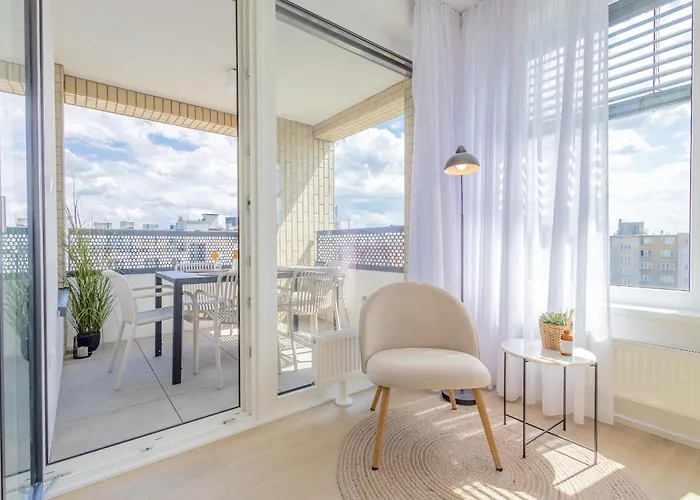 Bright 2br - 7th Floor, Balcony, Free Parking By Gravity Appartamento *
