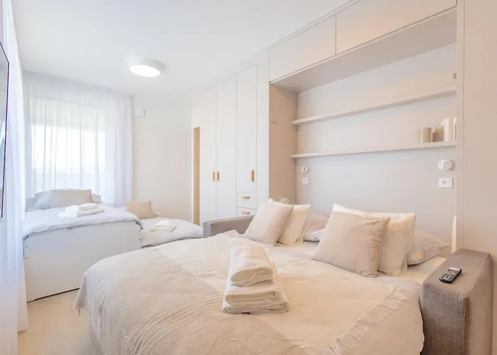 Appartamento Bright 2br - 7th Floor, Balcony, Free Parking By Gravity