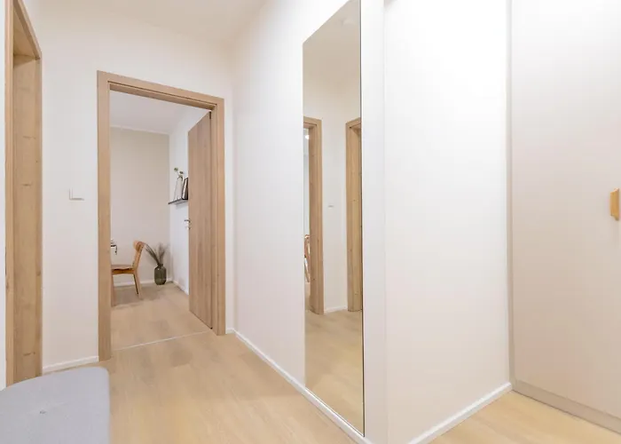 Appartamento Bright 2br - 7th Floor, Balcony, Free Parking By Gravity *