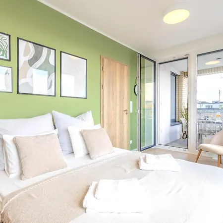Bright 2br - 7th Floor, Balcony, Free Parking By Gravity Apartment *