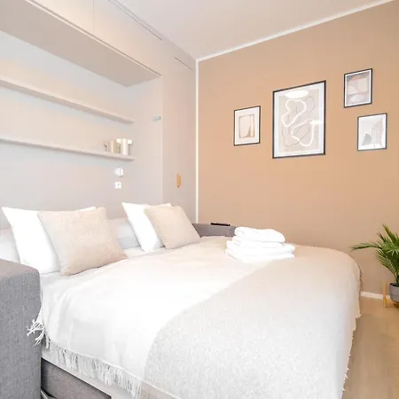 Bright 2br - 7th Floor, Balcony, Free Parking By Gravity