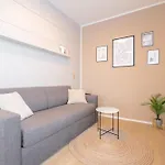 Bright 2br - 7th Floor, Balcony, Free Parking By Gravity Apartman Prága