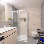 Bright 2br - 7th Floor, Balcony, Free Parking By Gravity * Prága