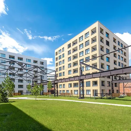 Bright 2br - 7th Floor, Balcony, Free Parking By Gravity Apartment