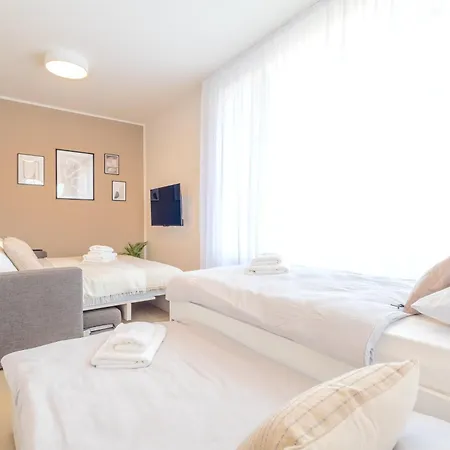 Bright 2br - 7th Floor, Balcony, Free Parking By Gravity