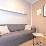 Apartman Bright 2br - 7th Floor, Balcony, Free Parking By Gravity