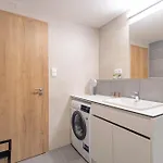 Apartman Bright 2br - 7th Floor, Balcony, Free Parking By Gravity *