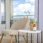 Bright 2br - 7th Floor, Balcony, Free Parking By Gravity Apartman Prága