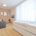 Apartman Bright 2br - 7th Floor, Balcony, Free Parking By Gravity *