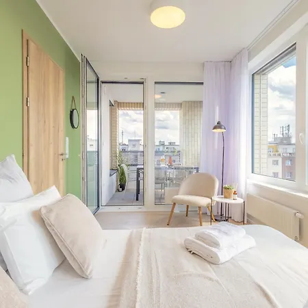 Apartmán Bright 2br - 7th Floor, Balcony, Free Parking By Gravity
