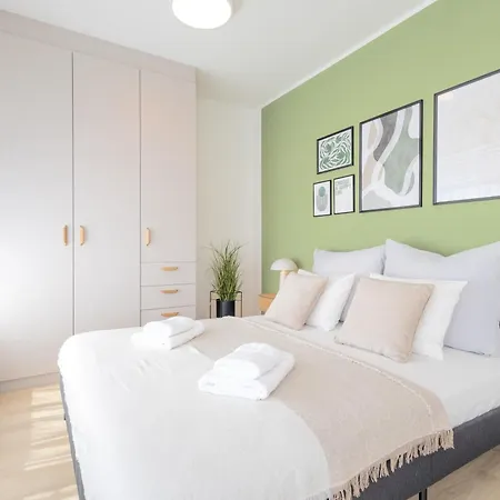 Bright 2br - 7th Floor, Balcony, Free Parking By Gravity Apartmán *